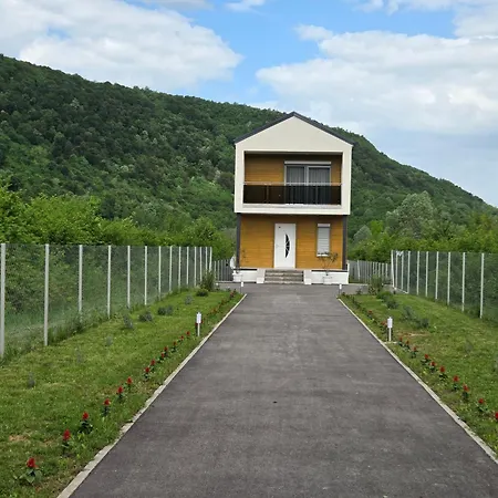 Alisa - Luxury Riverside Escape Bihać