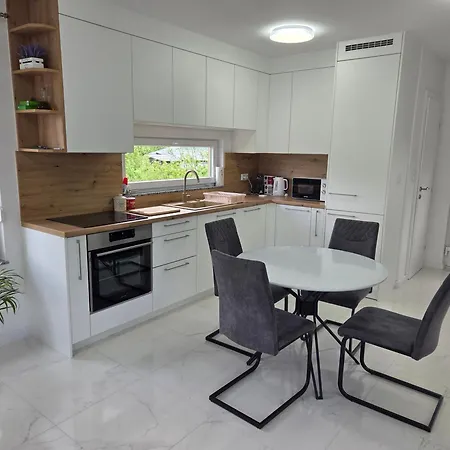 Alisa - Luxury Riverside Escape Villa Bihać